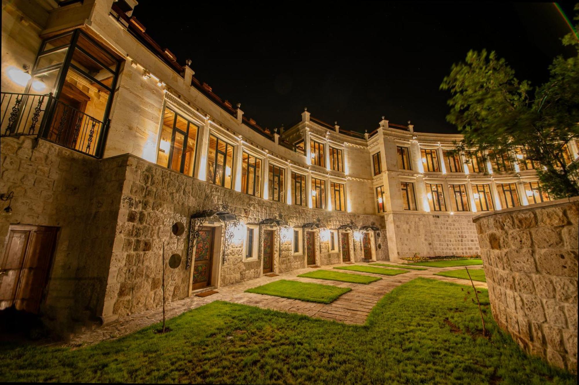 네브셰히르 Sobek Stone House Cappadocia B&B 외부 사진